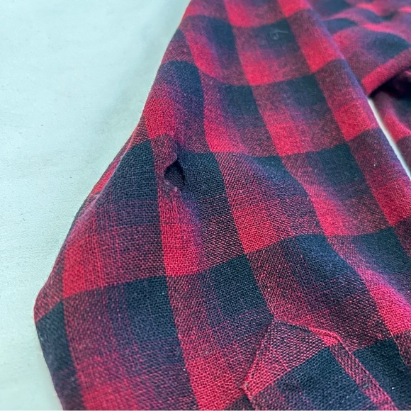 Pendleton Men’s Vintage Red & Black Buffalo Plaid Wool Flannel (M) - Picture 8 of 13